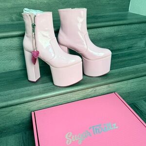 Sugar Thrillz HeartStomper Light Pink Platform Ankle Boots NWT